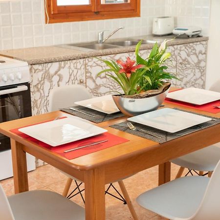 סבורונטה Afroditi Holiday Home - Yellow Apartment מראה חיצוני תמונה